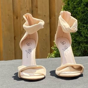 Twist Front Heeled Sandals - ‘So Me’. Sz. US 10